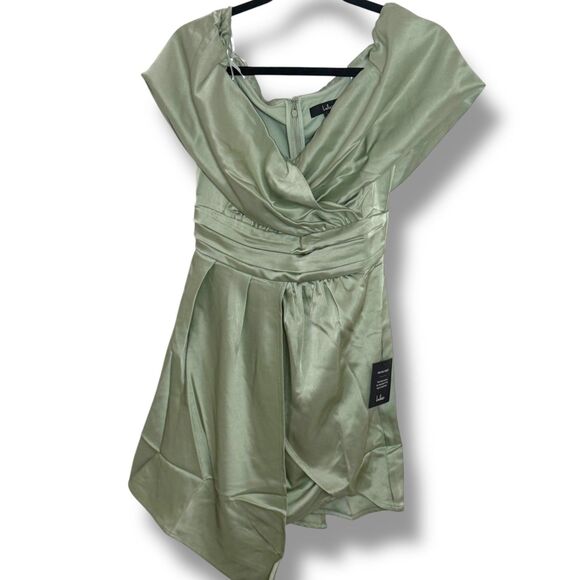 NWT Lulus Pale Green Asymmetric Off-Shoulder Satin Mini Dress Womens Size Small - Picture 1 of 6